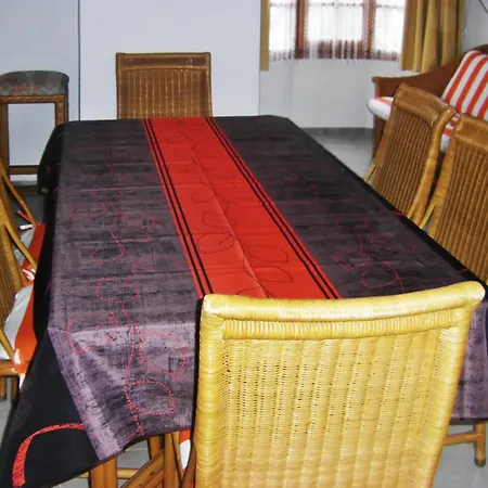 Spacious In With Shared Pool Lägenhet Playa Flamenca